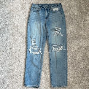 Worn once- American Eagle straight leg distressed jeans size 4 regular